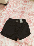 LULU MAC - BLACK SHORT