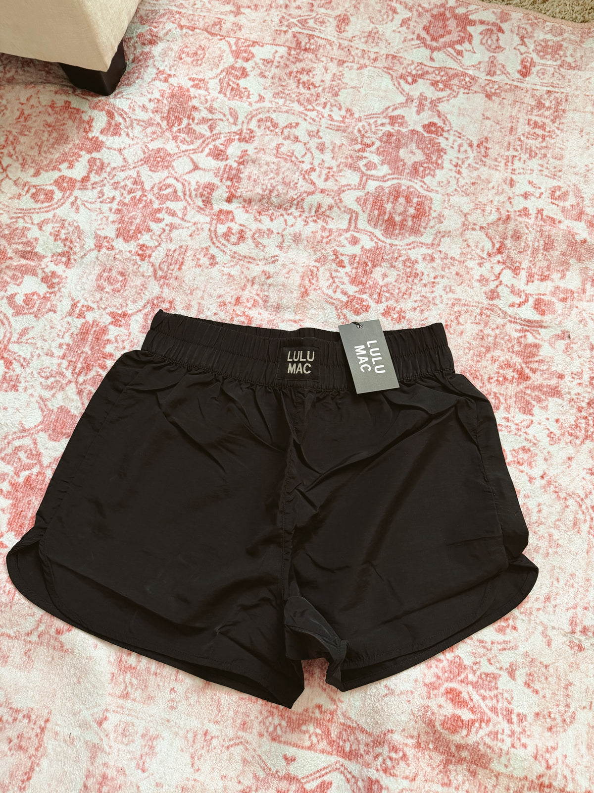 LULU MAC - BLACK SHORT